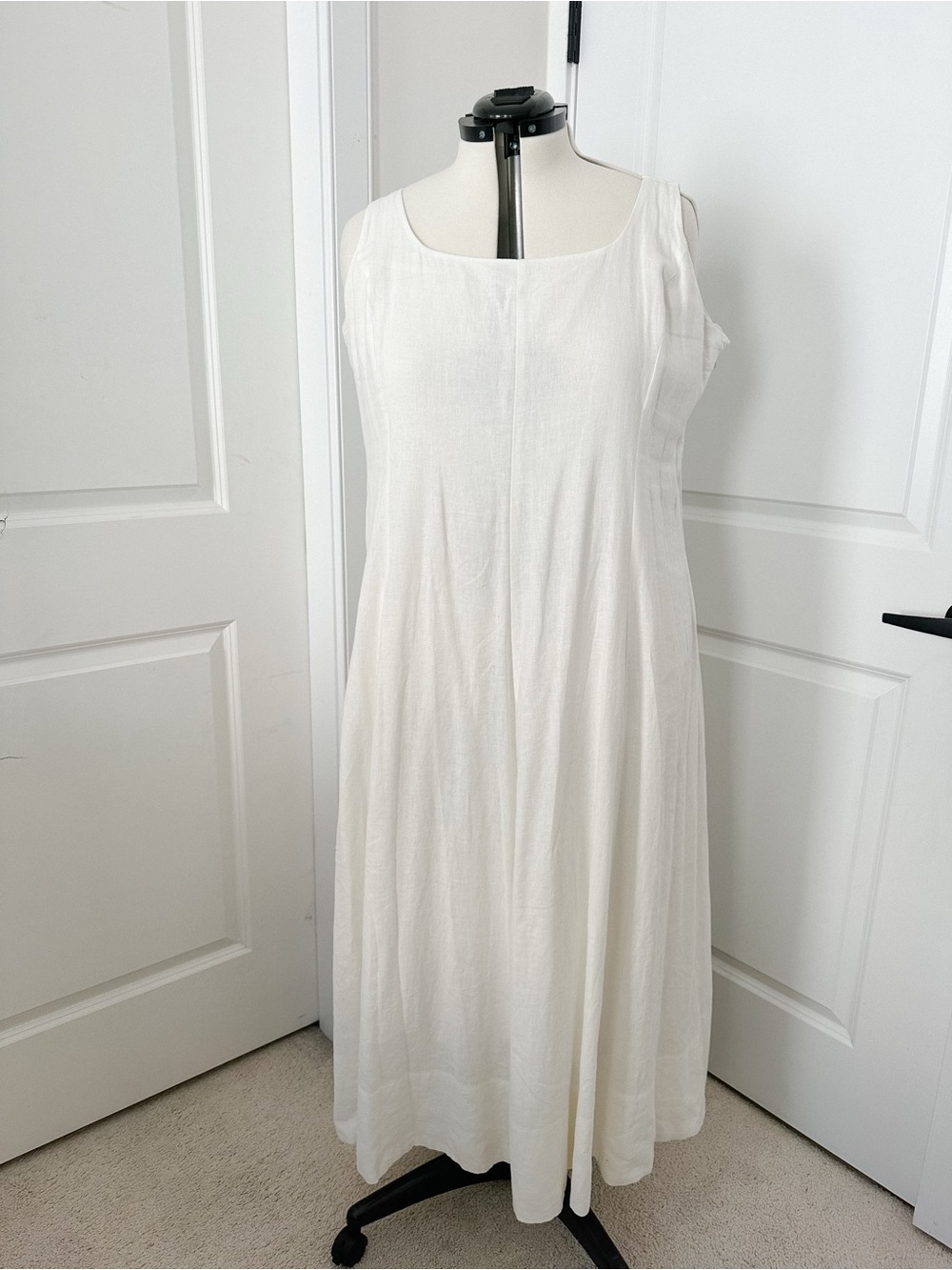 GAP White linen Sleeveless Maxi Dress
